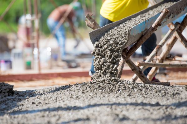 Backyard Concrete Pouring in Lansing